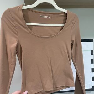 Abercrombie & Fitch brown long beige sleeve